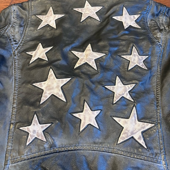 Leather moto distressed jacket with stars size small - Picture 6 of 8